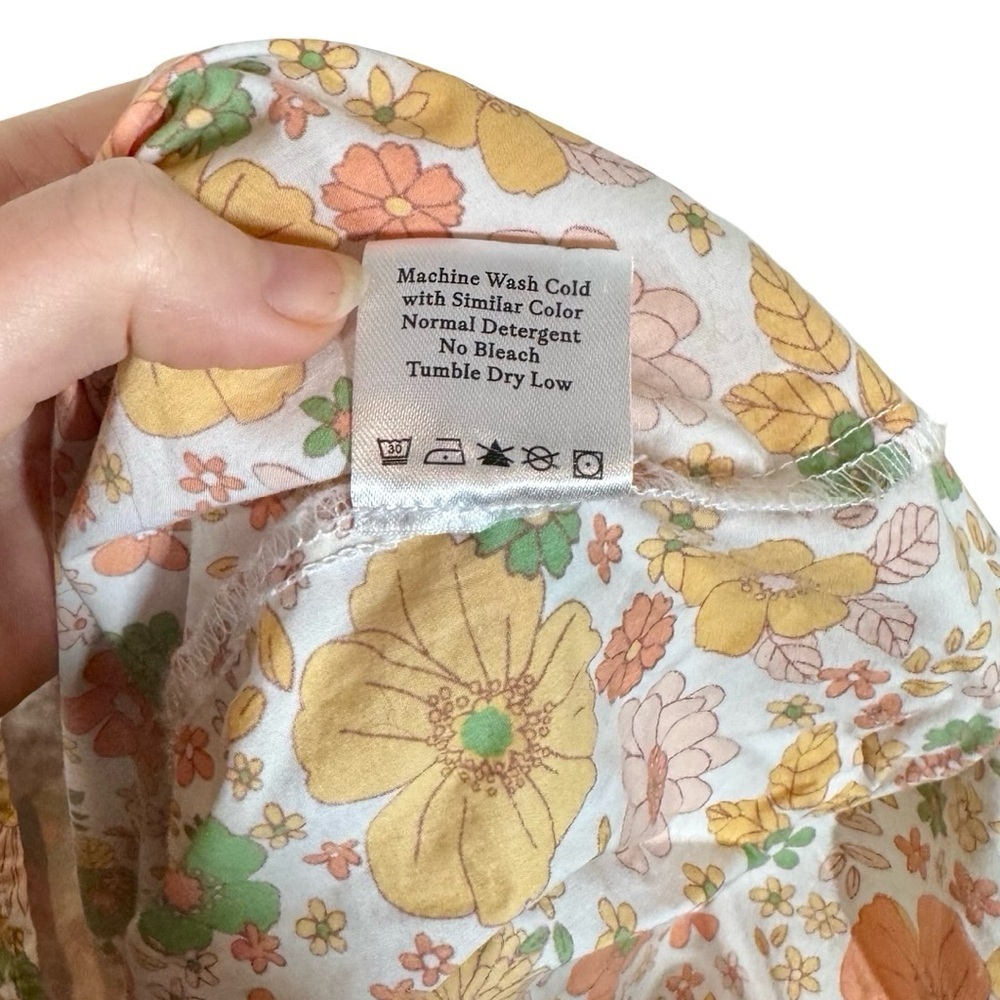 Cozy Earth Sutton Short Sleeve Pajama Top in Wildflower- Still Full Price - Picture 12 of 12